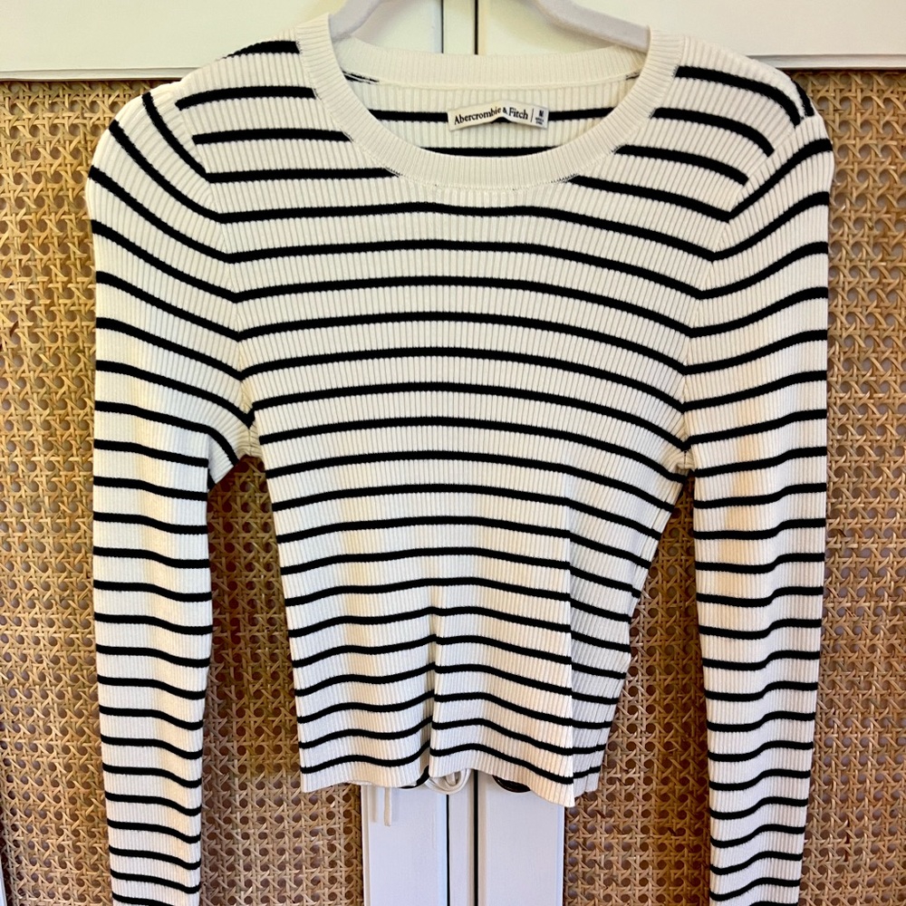 Backless ribbed crew neck long sleeve top (slightly cropped)